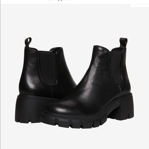 Steve Madden Howler Chelsea Boots